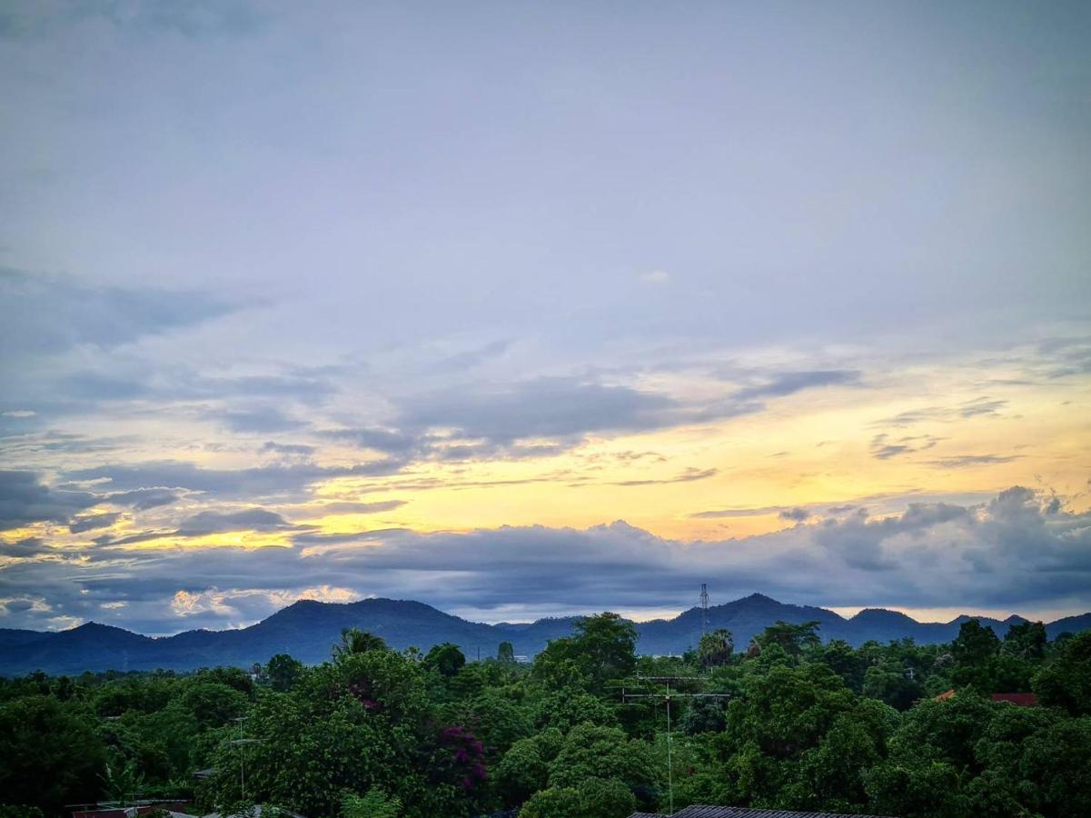 Lemae Residence เลอเม เรสซิเดนซ์ อำเภอเขาย้อย เพชรบุรี Ban Huai Krathaek Exteriör bild